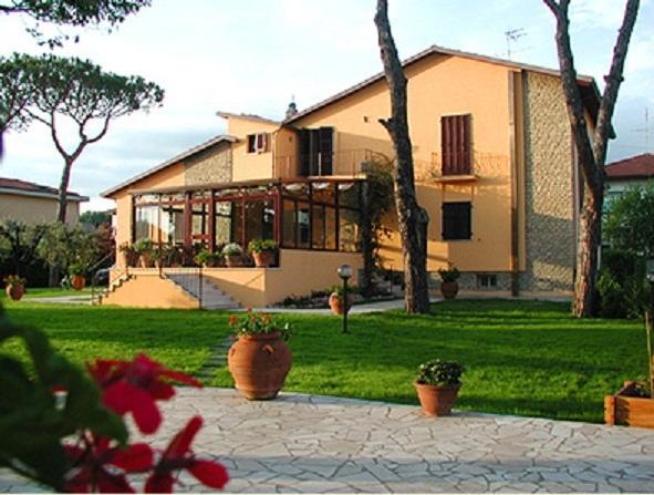 Maison d'hôtes Acero Marina Di Carrara